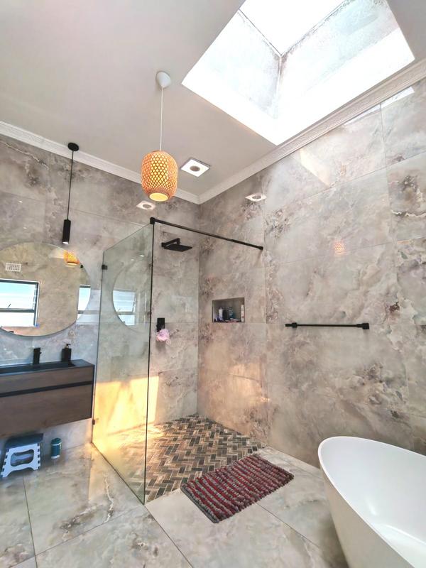 5 Bedroom Property for Sale in Welgelegen Western Cape